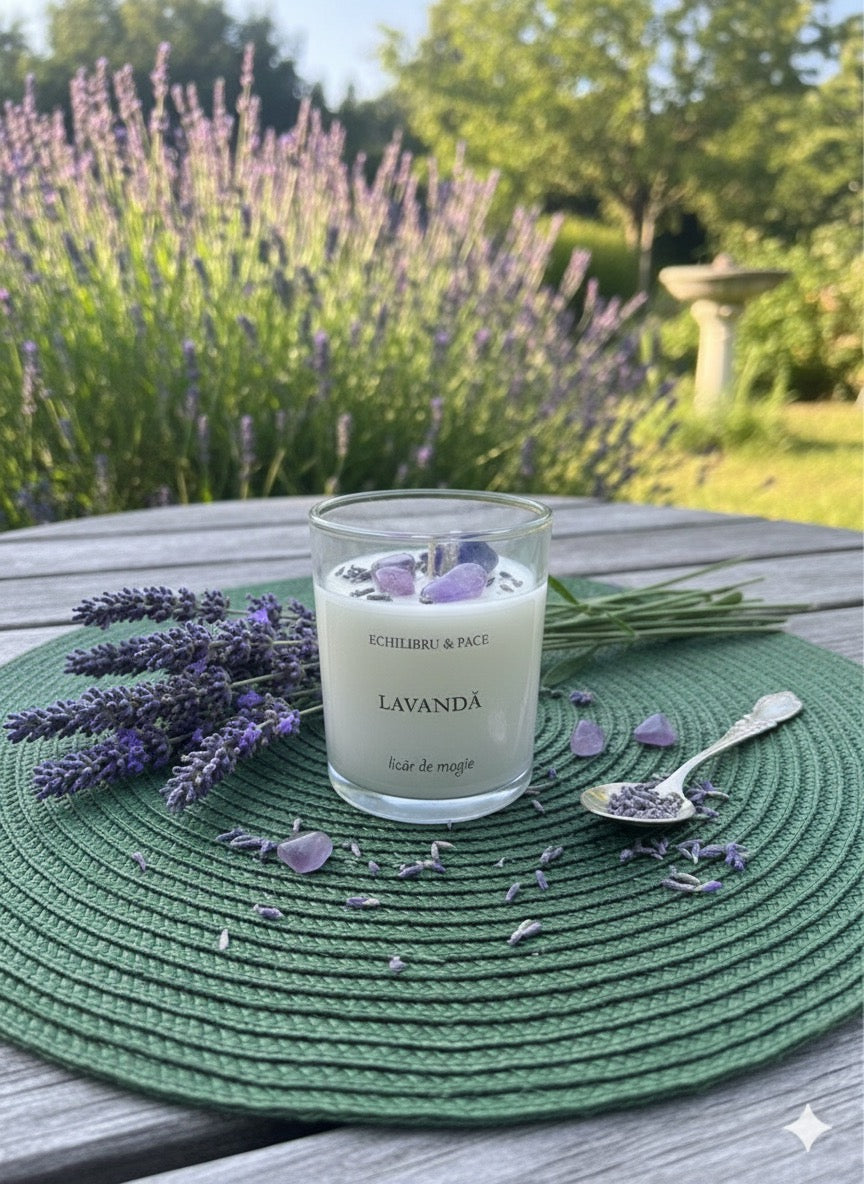 ✨ Lumânare Naturală cu Cristale – Lavender Serenity ✨