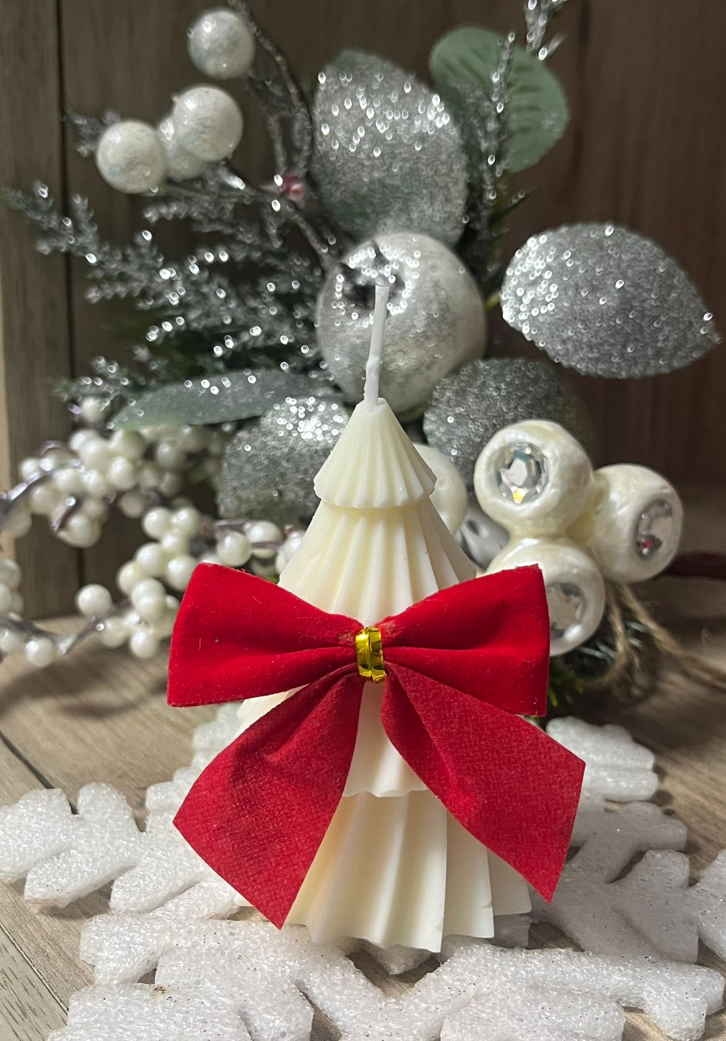 Lumânare decorativă în formă de brăduț